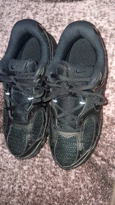 Дамски маратонки Nike