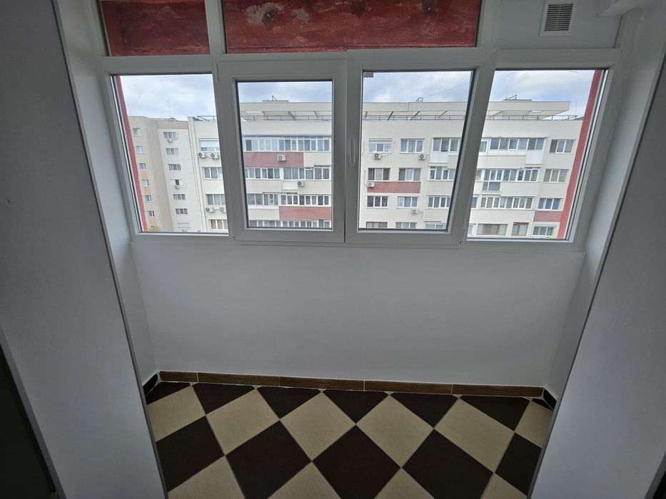 Închiriez apartament