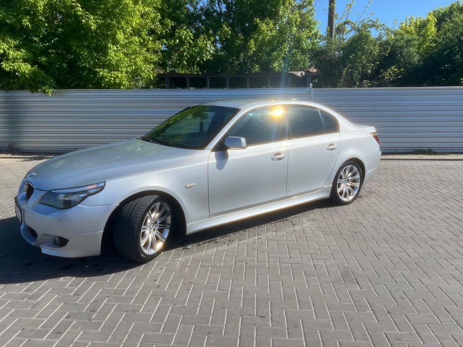 Vand BMW SERIA 5 E60 520 D 2008 pachet M