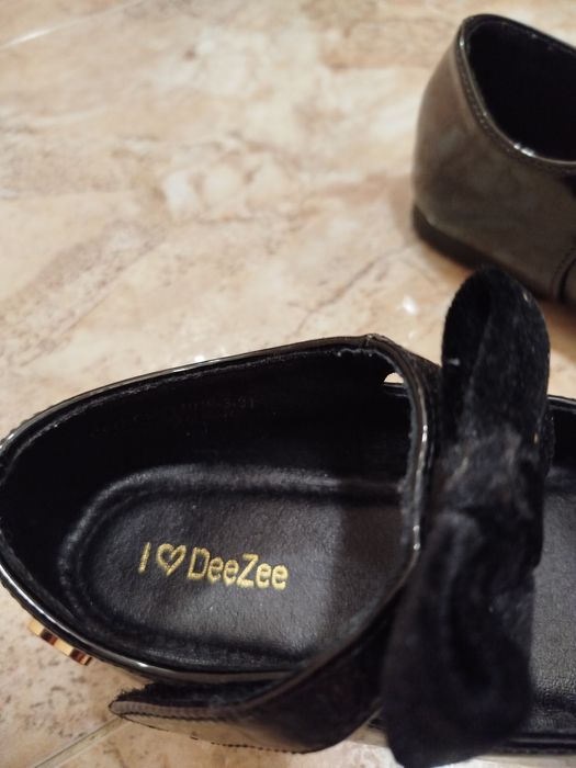 Детски елегантни черни обувки I love DeeZee