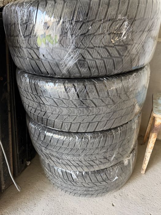 Зимный балон 245/45/19 новый
