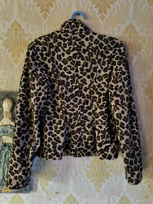 Пиджак и юбка в продаже