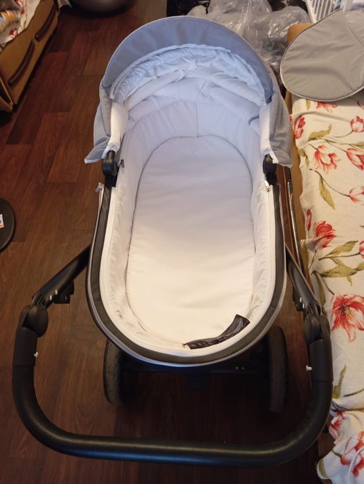 Продам коляску ining baby 2 в 1