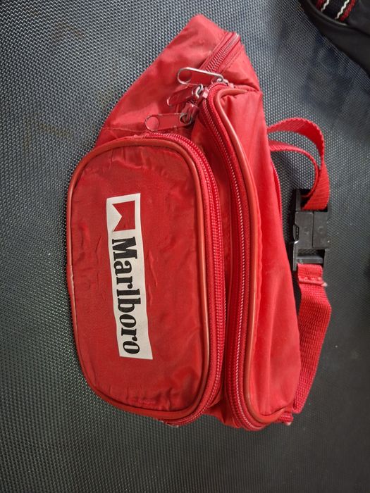 Поясная сумка, красная