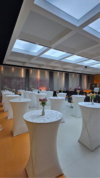 Услуги кейтеринга: - Шведский стол - Кофе-брейк - Аренда оборудования