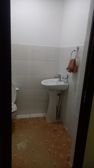 Продаю свою новую квартиру 3 комнат 1 этаж