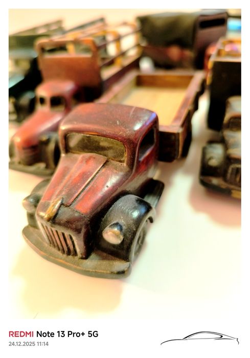 История в дърво-ръчно изработени камиончета 1940 г.