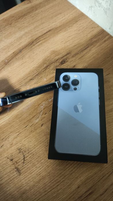 Ihone 13 pro blue 128 gb 350$