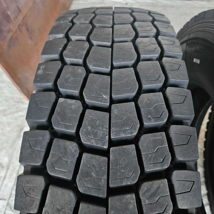 4 тежкотоварни гуми 275/80R22.5 Michelin X Multi D 149/146L M+S