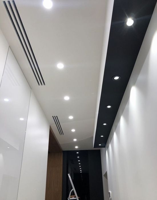 Поклейка обоев и укладка ламината