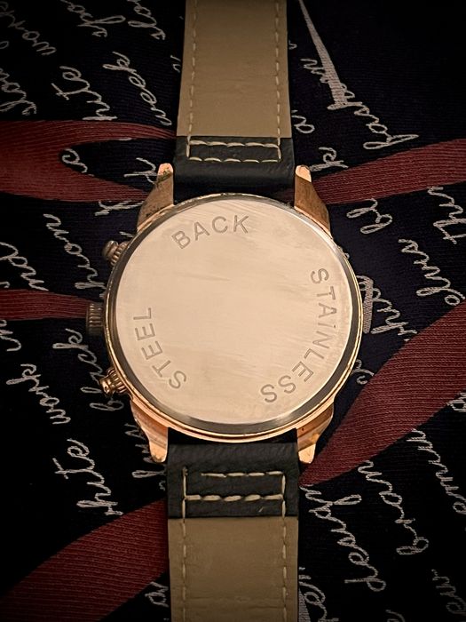 Часовник S&T оргинален