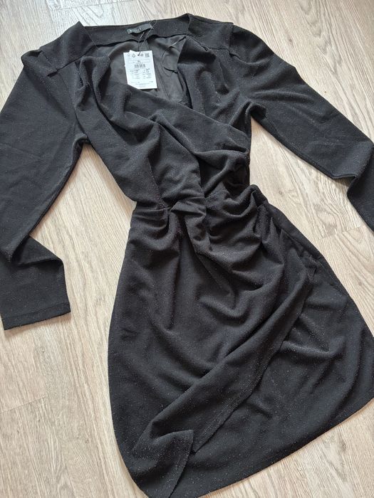 Вечерна черна рокля