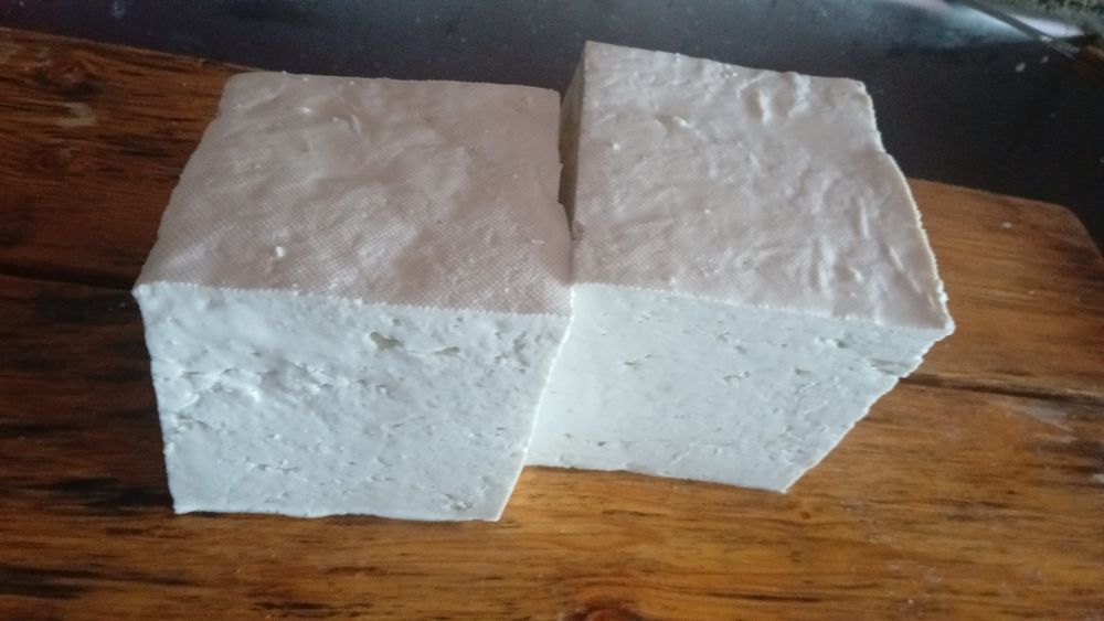 Vând telemea maturata de oaie