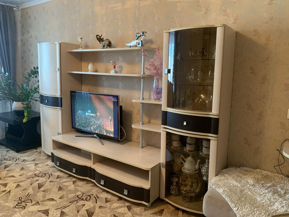 Мебель для гостинной, стенка