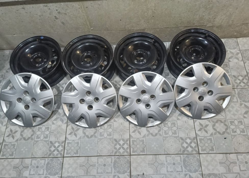 Кобальт родные диски R14 с колпаками