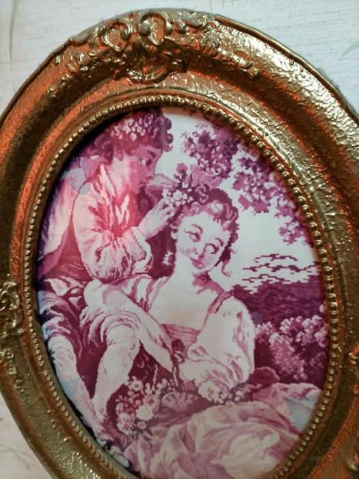 Стара рамка за снимки, гоблени, картини.