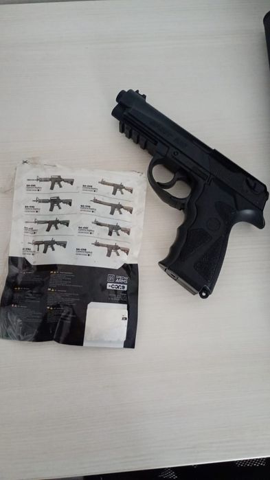 Se vinde pistol airsoft