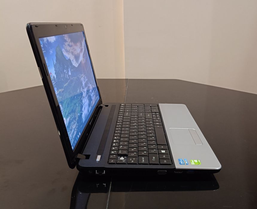 Продам ноутбук Packard bell / Core i3