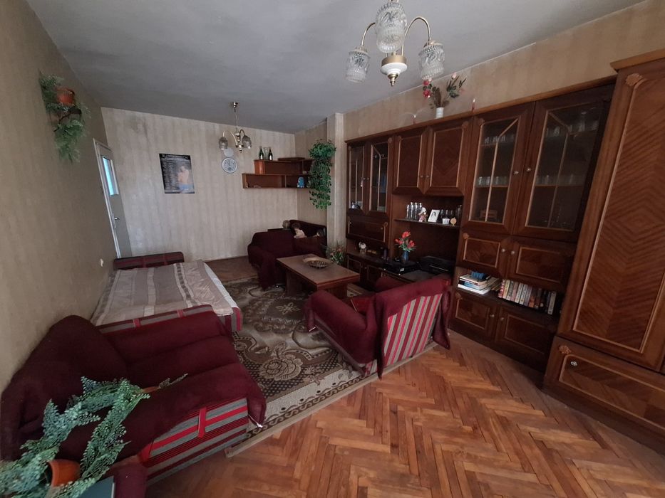 Апартамен град Роман