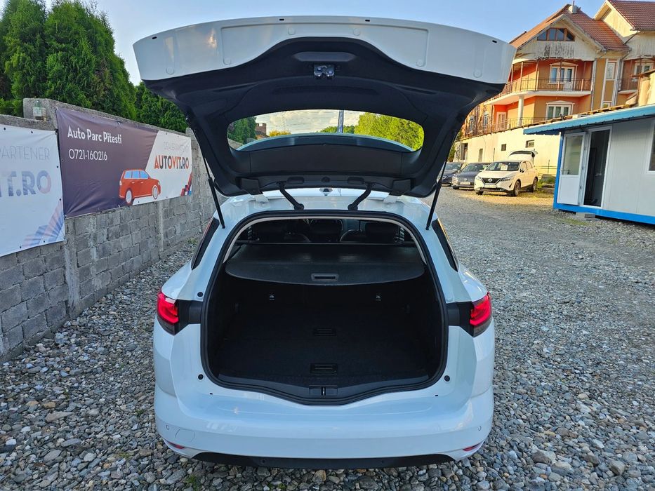 Renault Megane GARANTIE 1-3 ANI TVA INCLUS deductibil clima navigatie RATE / LEASING