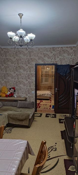 Продаю квартиру свою 2/4/4 чиланзар 11кв перекресток Шухрат.