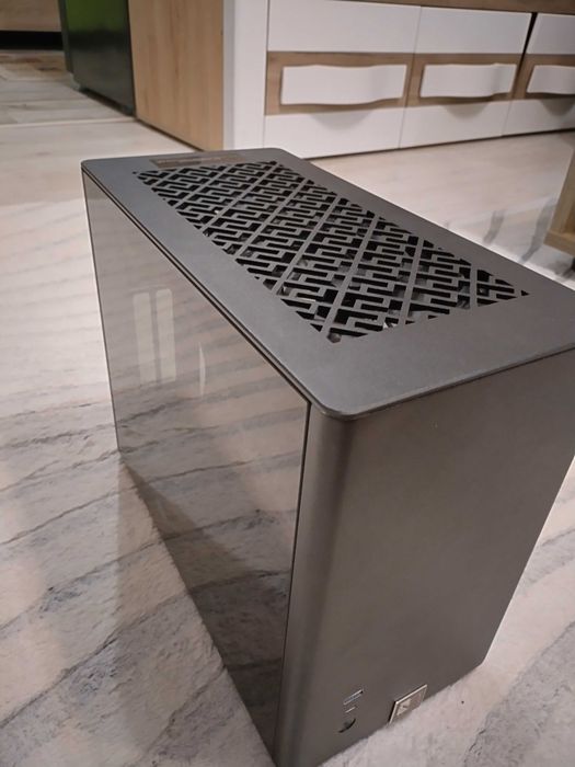 Carcasa Jonsbo A4 TG, mITX