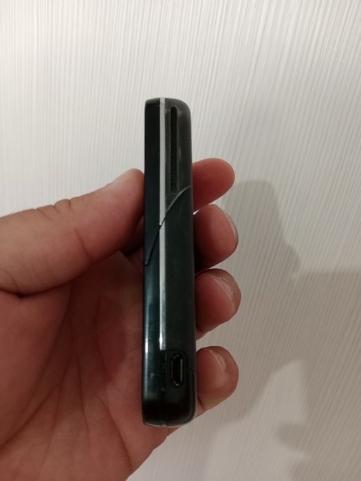 Продам  Nokia 8600 Luna