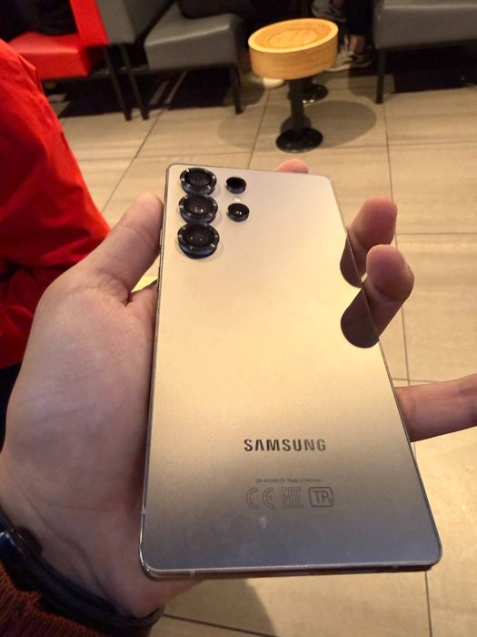 Продам свой собственный телефон Samsung S25 Ultra