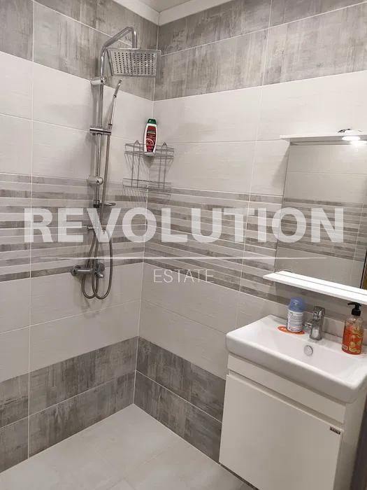 Дава се под наем Тристаен апартамент в Варна, Възраждане 1 - 85 кв.м за 500 € - Снимка #5