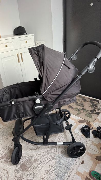 Продается коляска TOMIX