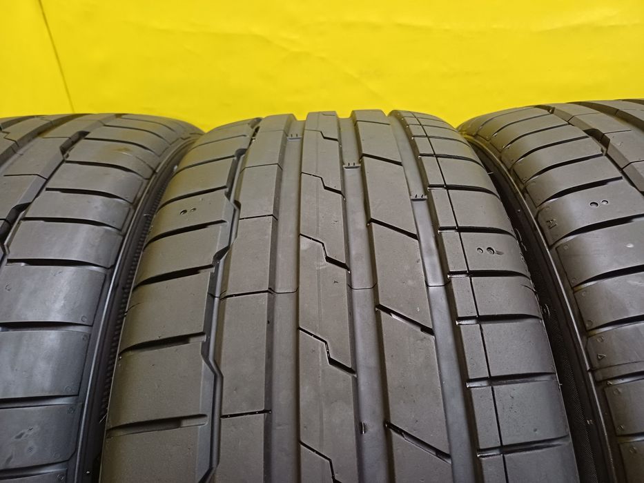 Шины  225 45 R18 Hankook комплект