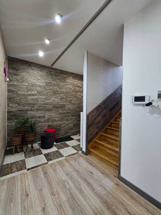 Продам 7 ком. дом мкр. Рахат