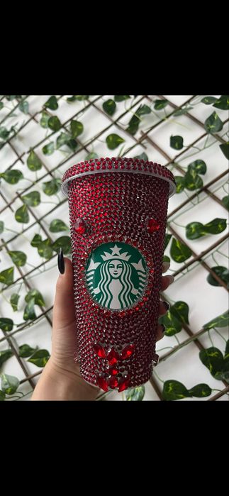 Starbucks чаша с ръчно лепени кристали
