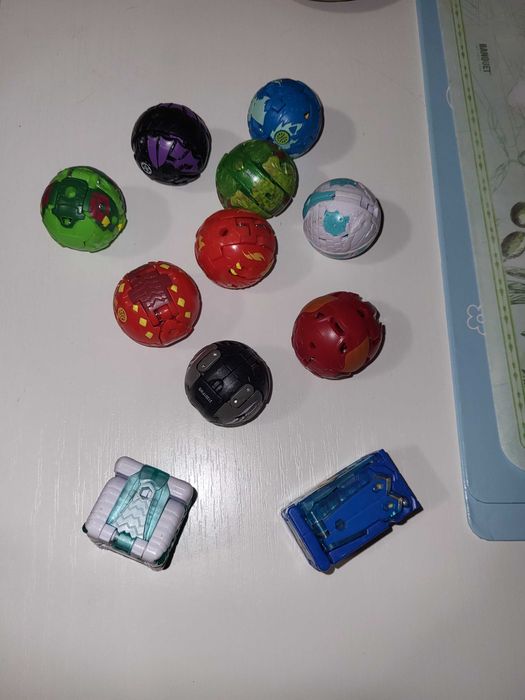 Бакуган играчки различни видове