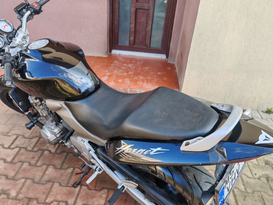 Vând Honda Hornet