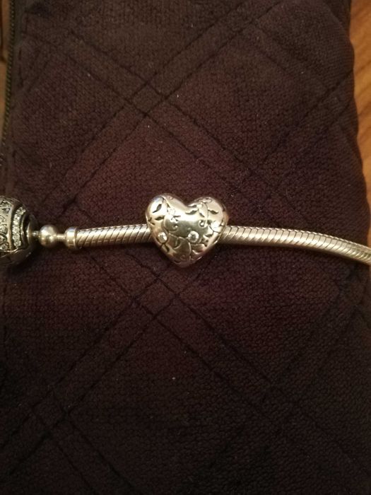 Талисмани за гривна