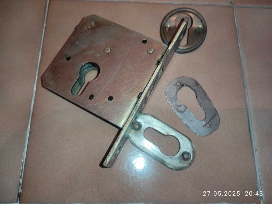 Антикварна брава месинг 8/9/15 см, дебелина 12 мм