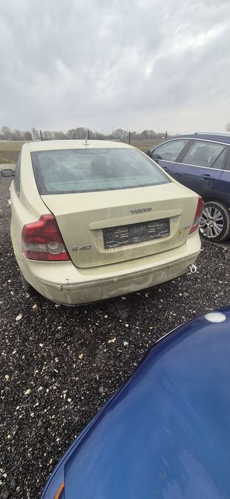 Волво С40 2004г 2.0д