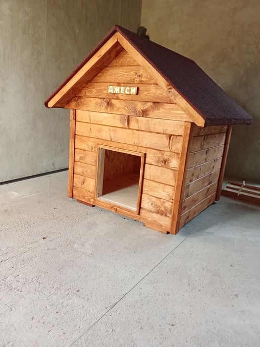 Кучешка къща колиба