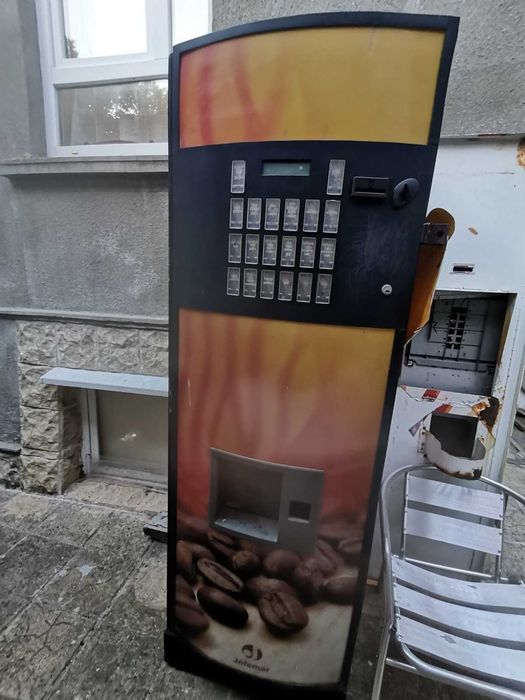 Продавам кафе машина за ремонт