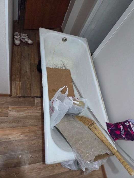 Отдам чугунную ванну самовывоз