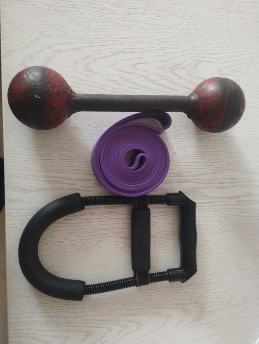 Продам гантелю,жгут и кистевой эспандер.