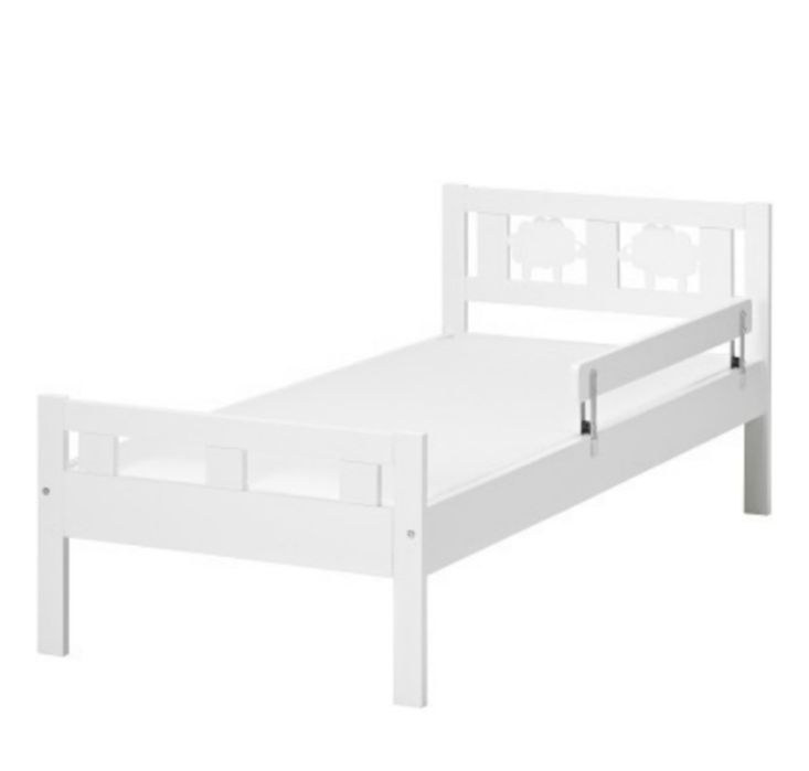 Продам детскую кровать IKEA КРИТТЕР с матрасом