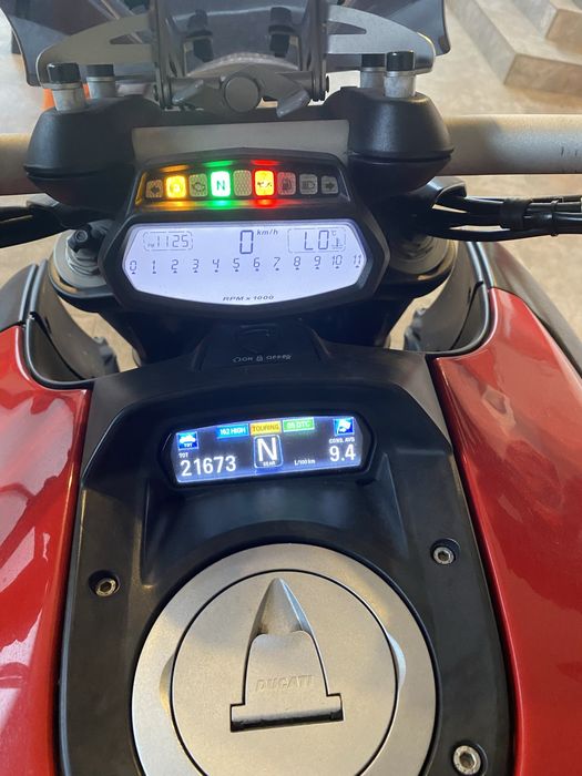 Ducati diavel se vinde