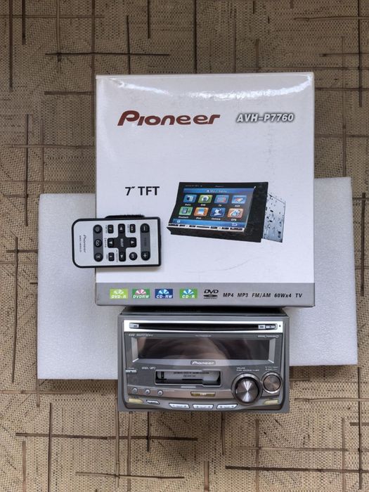 Автомагнитола Pioneer AVH-P7760 с экраном 7" и пультом