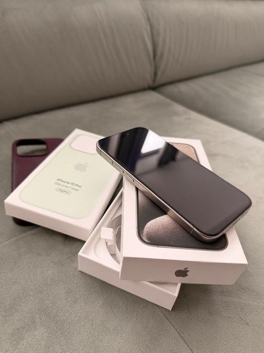 Iphone 15 pro E-SIM, model USA