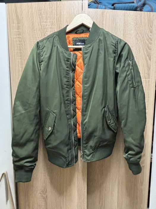 Яке FB sister newyorker