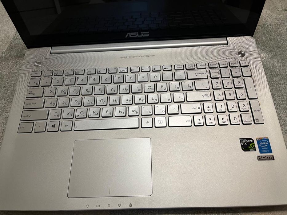 Продам ноутбук ASUS Core i7 / GeForce GTX 850M