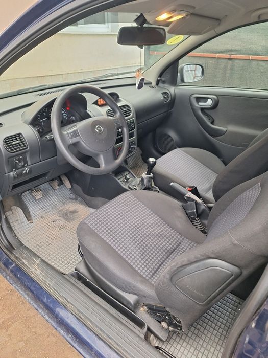 Opel corsa-c 2004