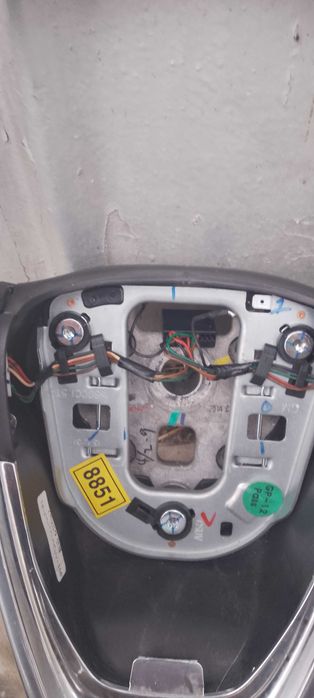 Продавам ОРИГИНАЛЕН волан за опел МОКА